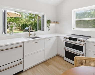 98 Peters Lane - Photo Thumbnail 12