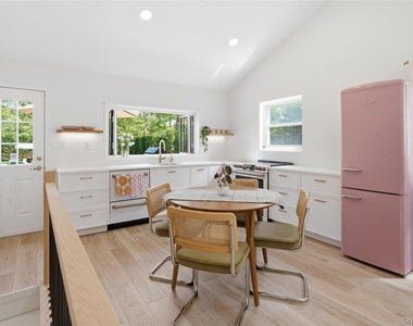 98 Peters Lane - Photo Thumbnail 10