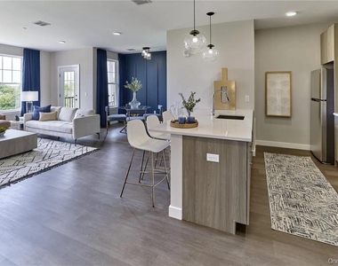 9 Monticello Drive - Photo Thumbnail 3