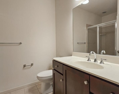 305 Canter Court - Photo Thumbnail 6