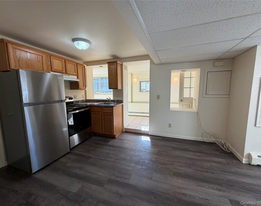 48 West Street - Photo Thumbnail 5