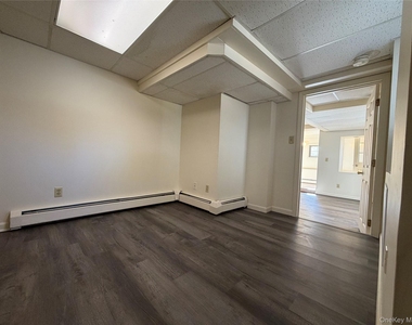 48 West Street - Photo Thumbnail 8
