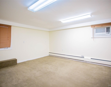 193 Nassau Boulevard - Photo Thumbnail 20