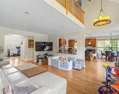 183 Oakfield Avenue - Photo Thumbnail 8