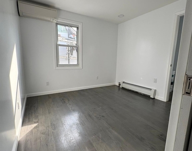 143-34 222 Street - Photo Thumbnail 3