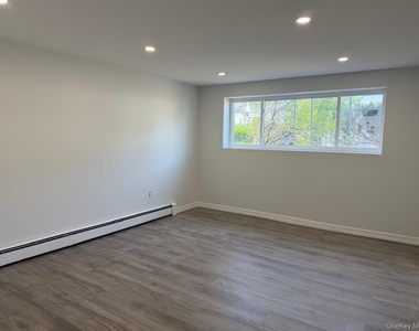 65 Florida Avenue - Photo Thumbnail 13