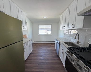 65 Florida Avenue - Photo Thumbnail 9