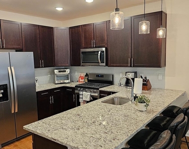 260 W Main Street - Photo Thumbnail 2