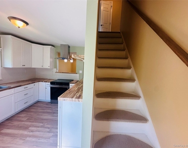 26 Spring St - Photo Thumbnail 14