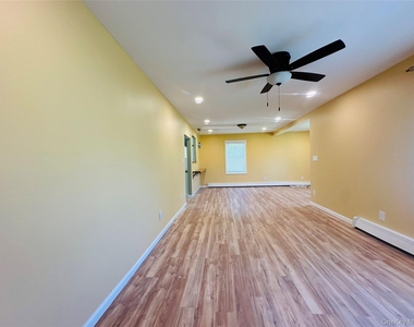 26 Spring St - Photo Thumbnail 4