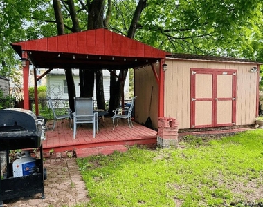 12 Parry Avenue - Photo Thumbnail 8