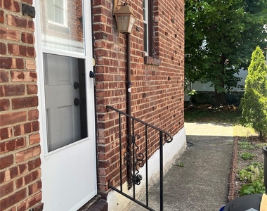 24829 Cambria Avenue - Photo Thumbnail 16
