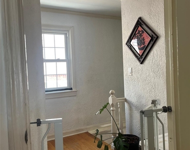 24829 Cambria Avenue - Photo Thumbnail 9