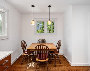 53 Cove Road - Photo Thumbnail 13