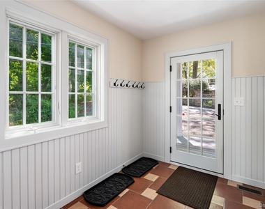 53 Cove Road - Photo Thumbnail 9