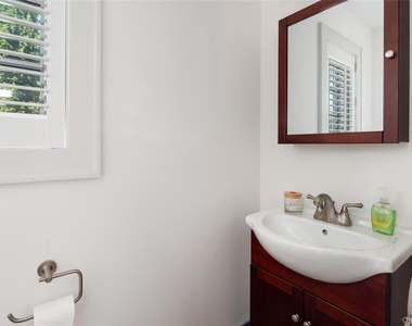 53 Cove Road - Photo Thumbnail 15