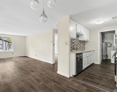 104 Birchwood Road - Photo Thumbnail 6