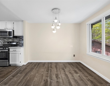 104 Birchwood Road - Photo Thumbnail 2