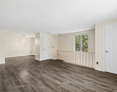 104 Birchwood Road - Photo Thumbnail 4
