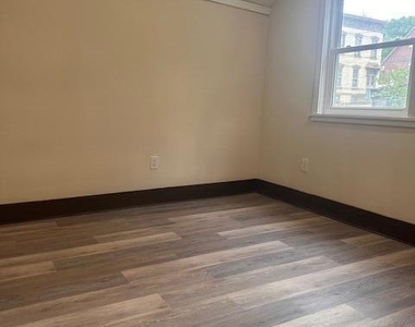 238 8th Street - Photo Thumbnail 9