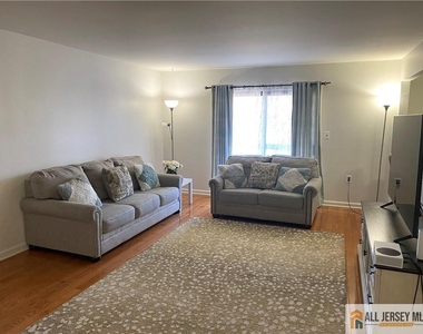 144 Beverly Hill Terrace - Photo Thumbnail 32