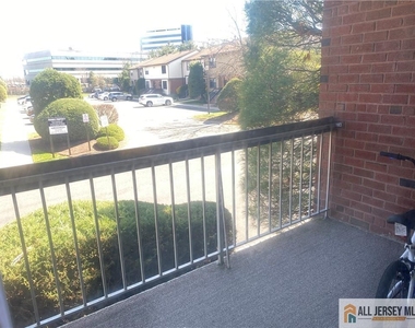 144 Beverly Hill Terrace - Photo Thumbnail 14