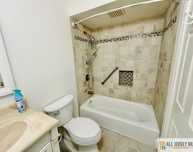 144 Beverly Hill Terrace - Photo Thumbnail 10
