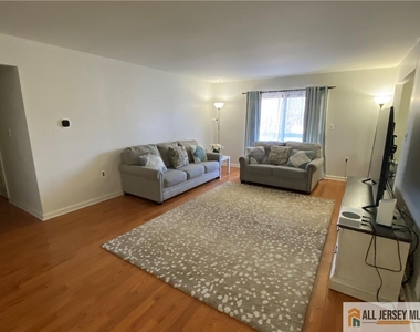 144 Beverly Hill Terrace - Photo Thumbnail 30