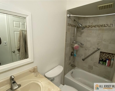 144 Beverly Hill Terrace - Photo Thumbnail 25