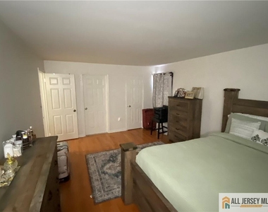 144 Beverly Hill Terrace - Photo Thumbnail 24
