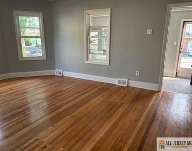 65 W Stearns Street - Photo Thumbnail 6