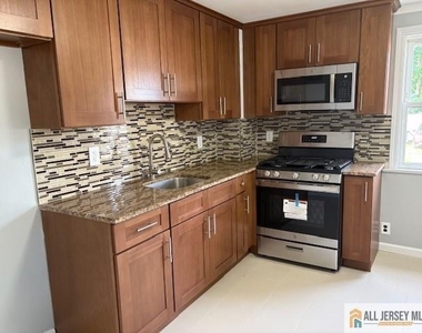 65 W Stearns Street - Photo Thumbnail 23