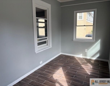 65 W Stearns Street - Photo Thumbnail 3