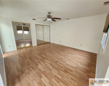 254 Sayre Drive - Photo Thumbnail 14