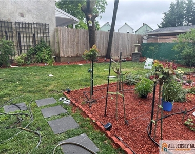 64 Whitehead Avenue - Photo Thumbnail 9