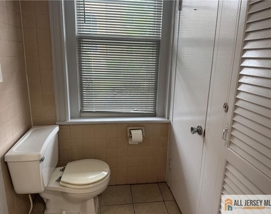 64 Whitehead Avenue - Photo Thumbnail 6