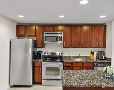 110 Somerset Street - Photo Thumbnail 4