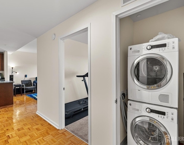 110 Somerset Street - Photo Thumbnail 14