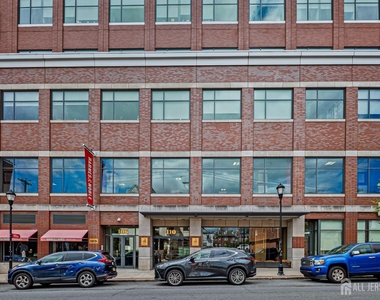 110 Somerset Street - Photo Thumbnail 1