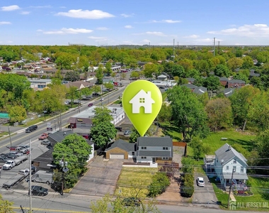 3 Meadow Road - Photo Thumbnail 12