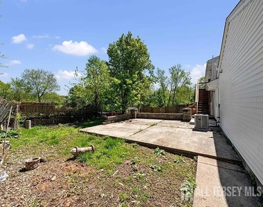 3 Meadow Road - Photo Thumbnail 17