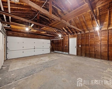 3 Meadow Road - Photo Thumbnail 13