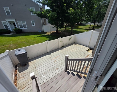 1301 Dahlia Circle - Photo Thumbnail 28