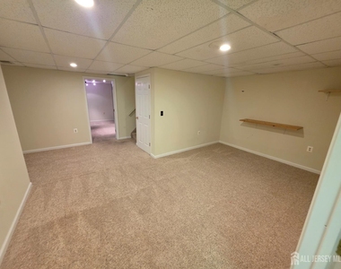 1301 Dahlia Circle - Photo Thumbnail 21