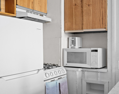 147 Sullivan Street - Photo Thumbnail 6