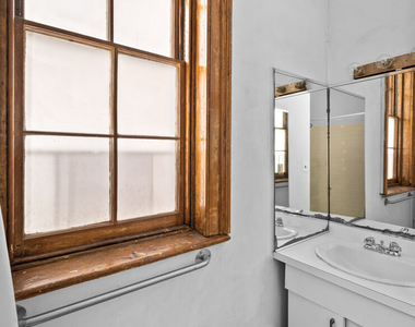 147 Sullivan Street - Photo Thumbnail 7