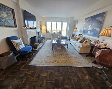 40 Central Park S - Photo Thumbnail 5