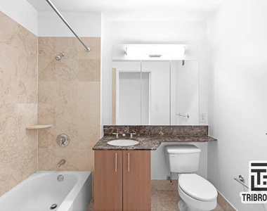 348 E 92nd Street - Photo Thumbnail 8