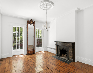 71 Horatio Street - Photo Thumbnail 3