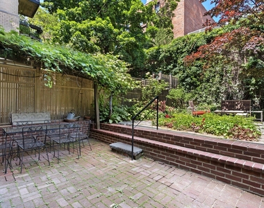 71 Horatio Street - Photo Thumbnail 8